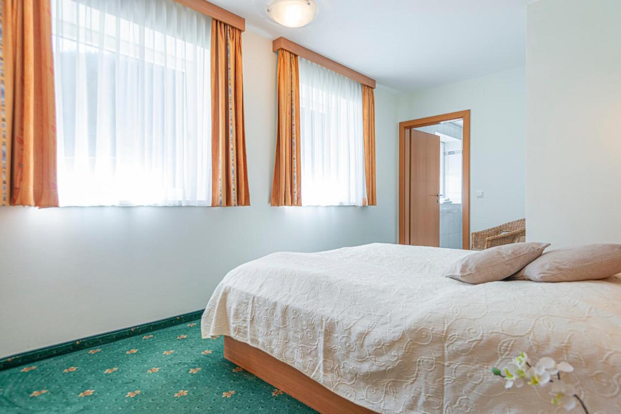 باد جاستاين Aparthotel Schillerhof المظهر الخارجي الصورة