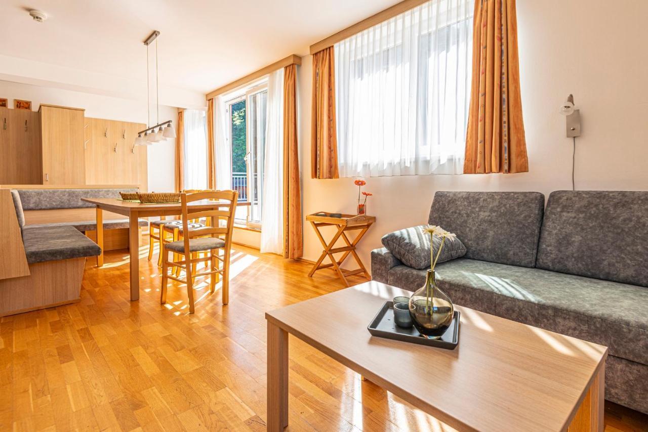 باد جاستاين Aparthotel Schillerhof المظهر الخارجي الصورة