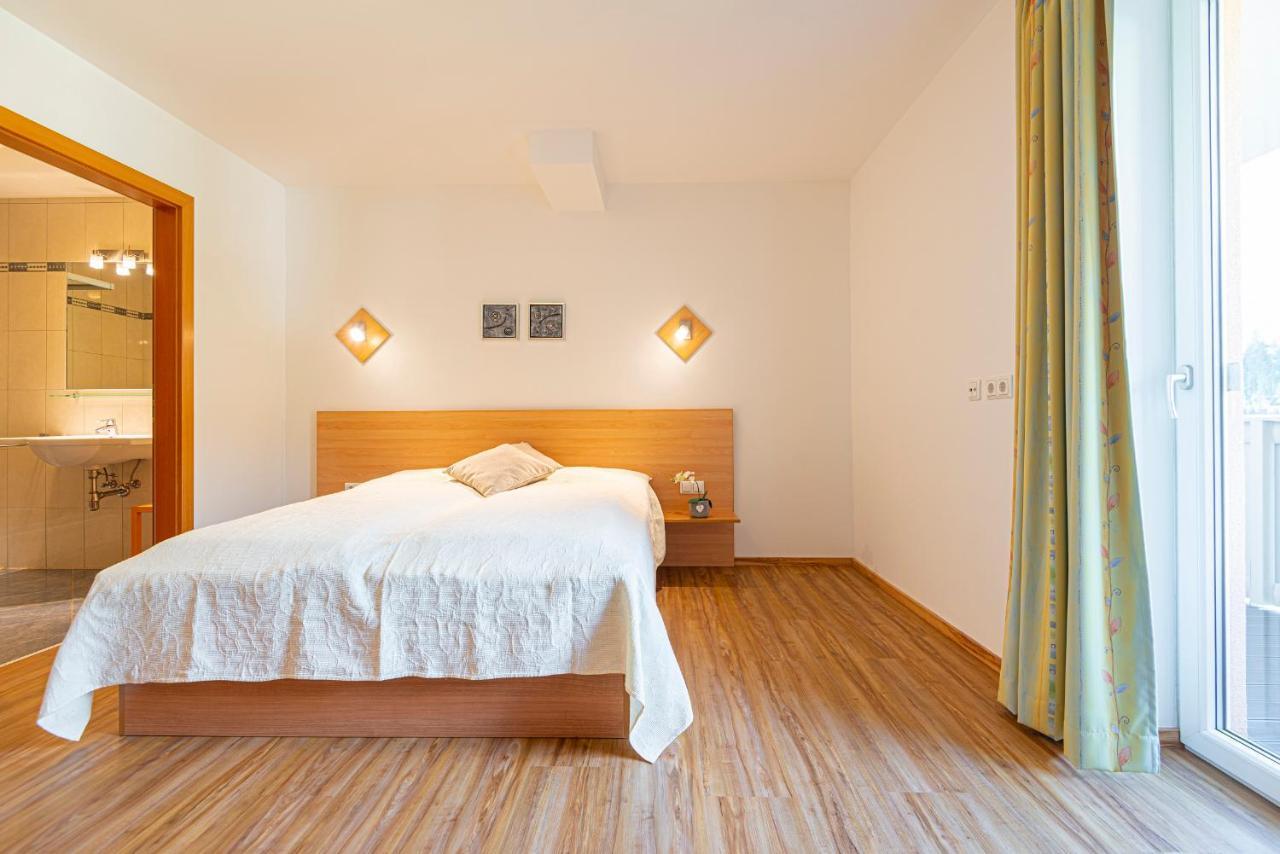 باد جاستاين Aparthotel Schillerhof المظهر الخارجي الصورة