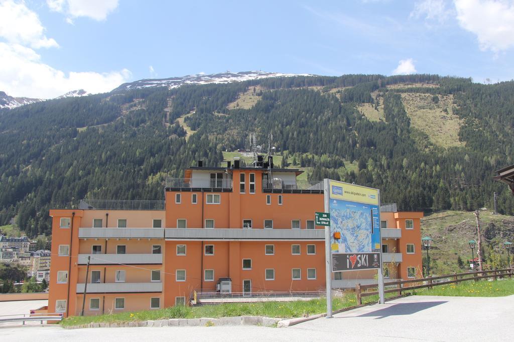 باد جاستاين Aparthotel Schillerhof المظهر الخارجي الصورة
