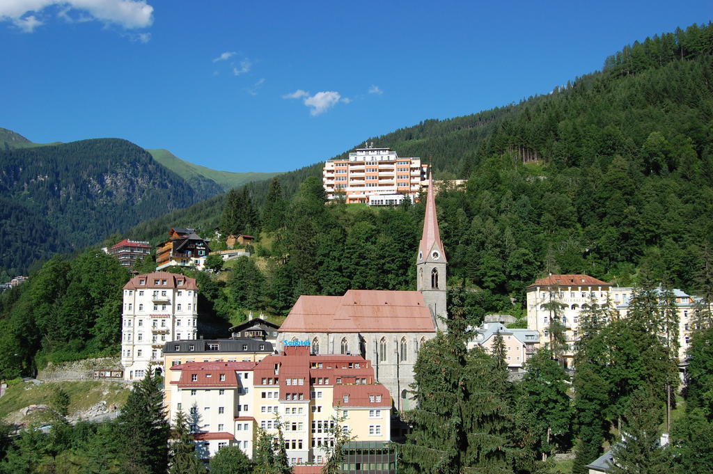باد جاستاين Aparthotel Schillerhof المظهر الخارجي الصورة